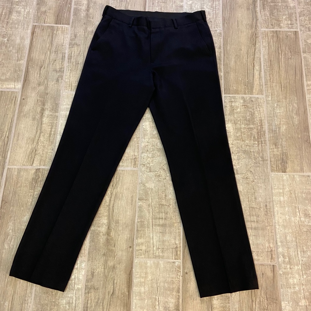 Izod dress pants in black